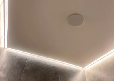 Контурная подсветка в ванной комнате