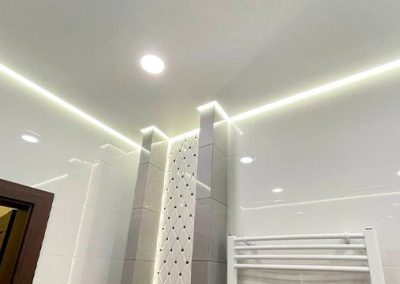 Натяжные потолки в туалете (санузле) - 70