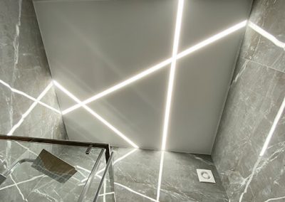 Натяжные потолки в туалете (санузле) - 75