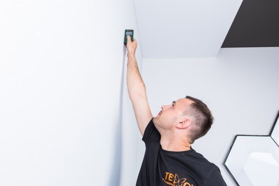 img_5458 Можно ли устанавливать натяжные потолки своими руками? - 36