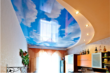Глянцевый натяжной потолок с фотопечатью в комбинации с гипсокартоном
