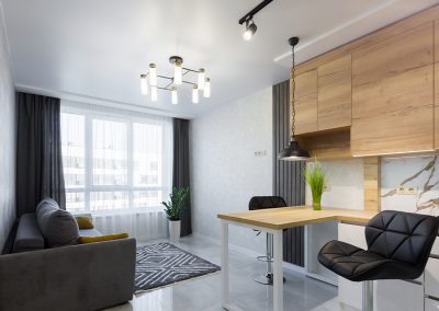 Натяжной потолок на кухне