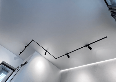 ТОП 7 видов освещений на натяжном потолке в 2024 году - 61