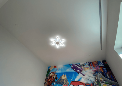 Люстра для натяжного потолка в детской