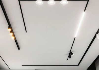 Натяжные потолки в спальню - 91