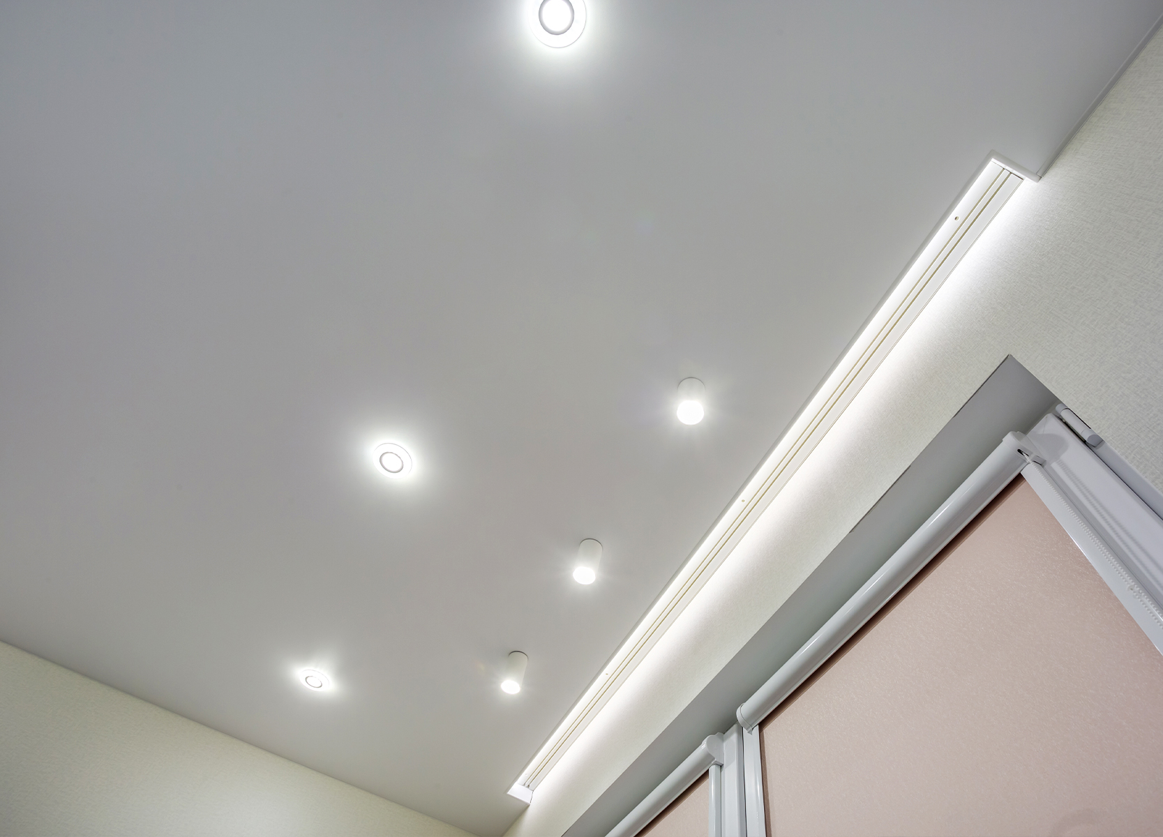 Скрытая-подсветка-карниза